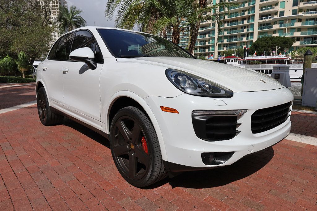 2018 Porsche Cayenne Platinum Edition photo 18