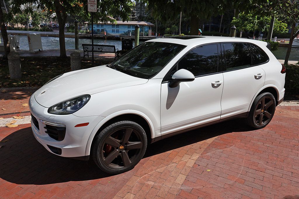 2018 Porsche Cayenne Platinum Edition photo 19