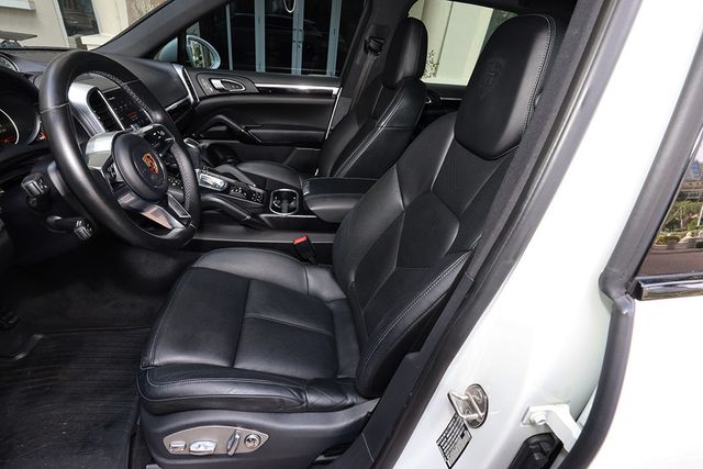 2018 Porsche Cayenne Platinum Edition - 22898235 - 24