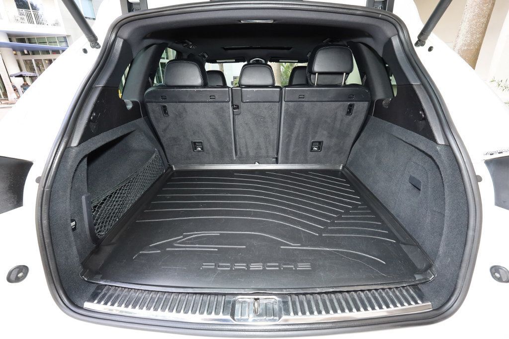 2018 Porsche Cayenne Platinum Edition photo 22