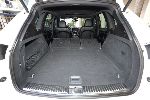 2018 Porsche Cayenne Platinum Edition - 22898235 - 31