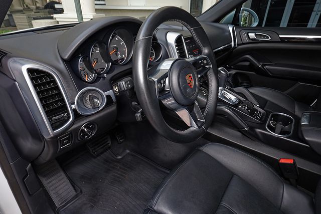 2018 Porsche Cayenne Platinum Edition - 22898235 - 35