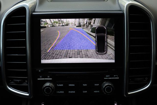 2018 Porsche Cayenne Platinum Edition - 22898235 - 46