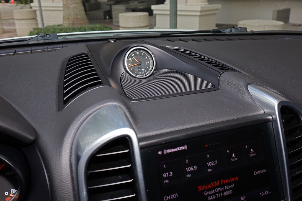 2018 Porsche Cayenne Platinum Edition photo 35