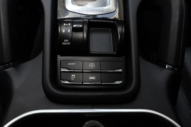 2018 Porsche Cayenne Platinum Edition - 22898235 - 50