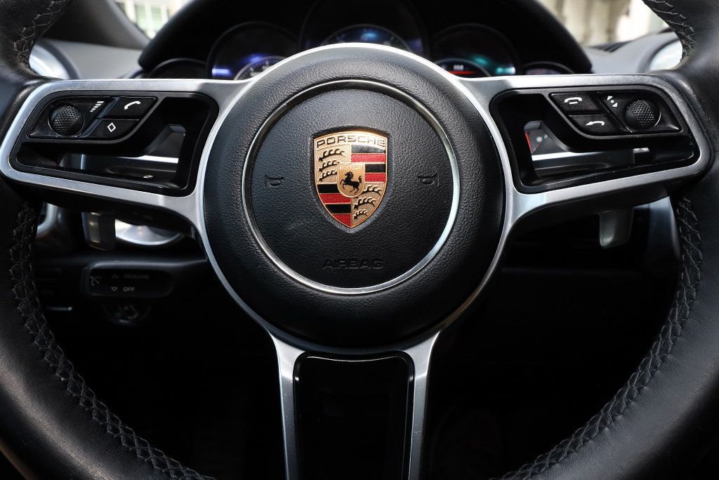 2018 Porsche Cayenne Platinum Edition photo 39
