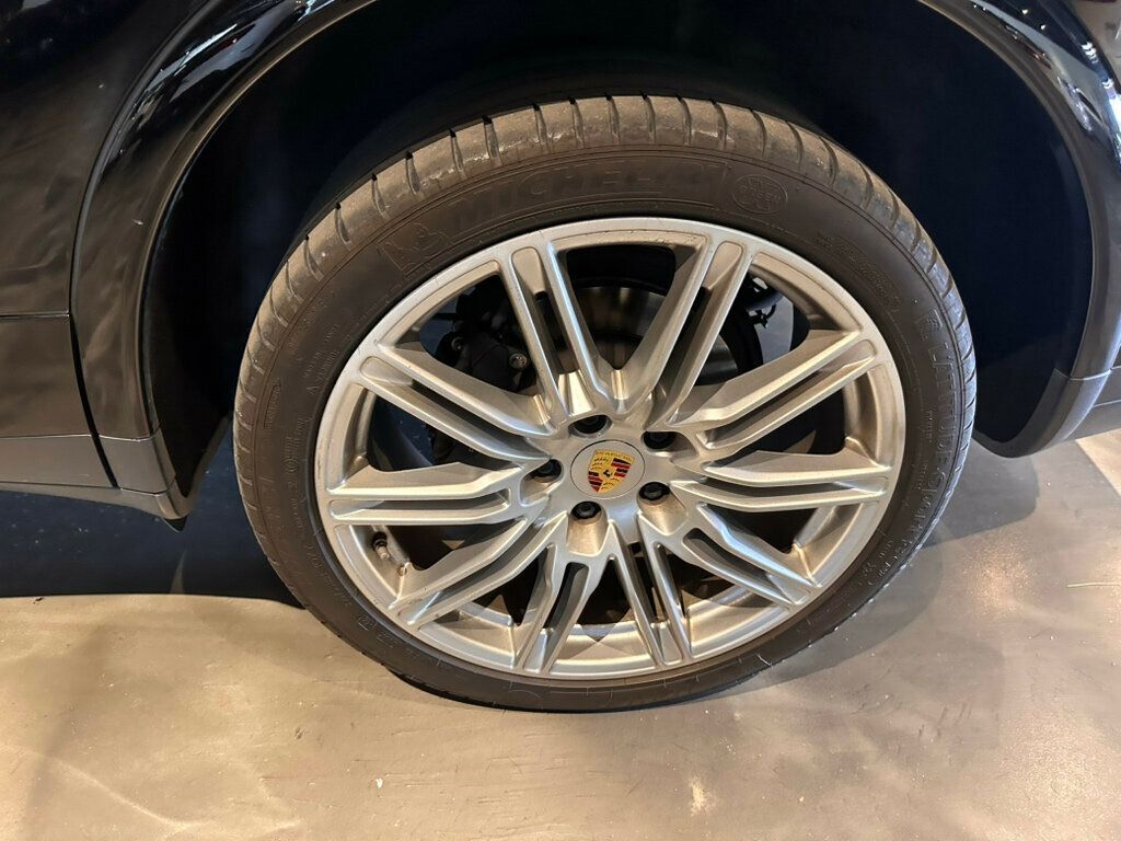 2018 Porsche Cayenne PlatinumEdition/21"SportEditionWheels/14WayPowerSeats/Htd&CldSts - 23016278 - 9