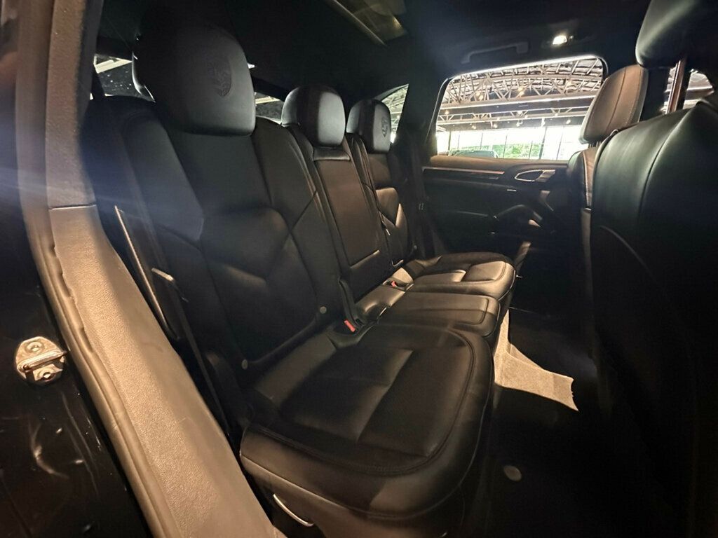 2018 Porsche Cayenne PlatinumEdition/21"SportEditionWheels/14WayPowerSeats/Htd&CldSts - 23016278 - 26