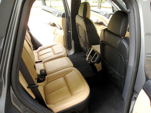 2018 Porsche Cayenne S - 23057605 - 29