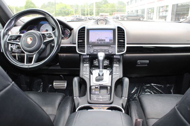 2018 Porsche Cayenne S - 22841743 - 16