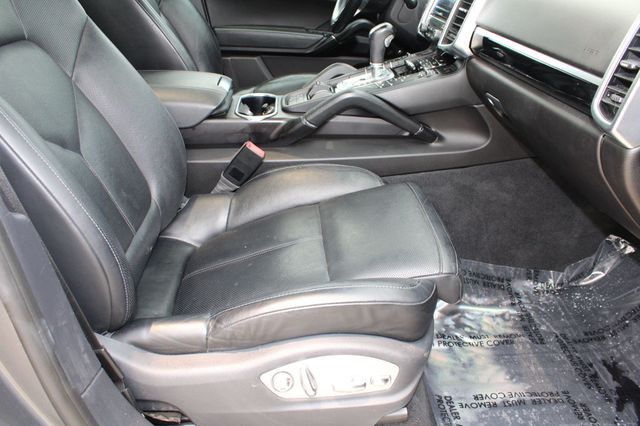 2018 Porsche Cayenne S - 22841743 - 19