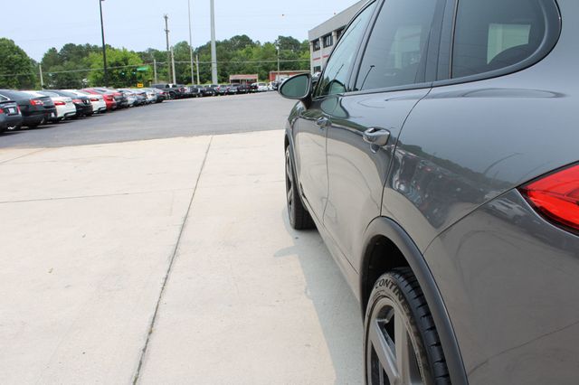 2018 Porsche Cayenne S - 22841743 - 25