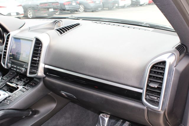 2018 Porsche Cayenne S - 22841743 - 34