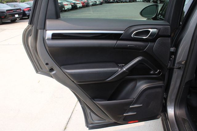 2018 Porsche Cayenne S - 22841743 - 38