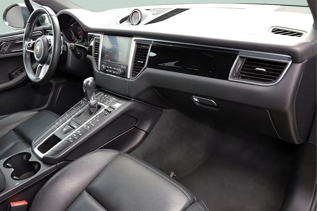 2018 PORSCHE MACAN  - 22949614 - 21