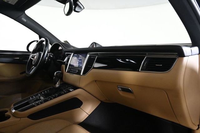 2018 Porsche Macan   - 23028543 - 16