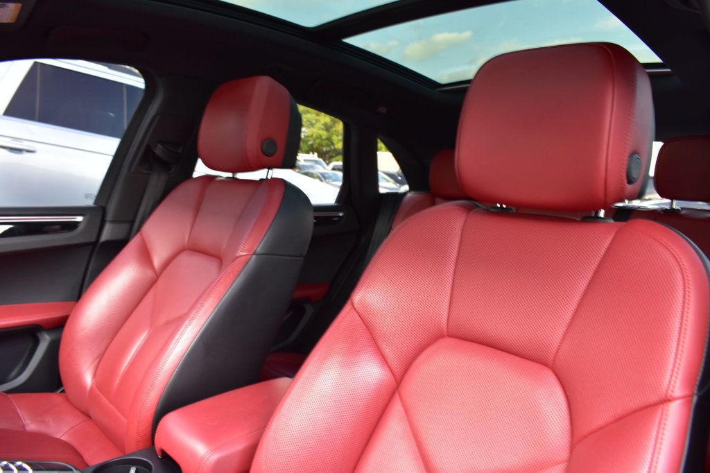 2018 Porsche Macan  - 23084684 - 12