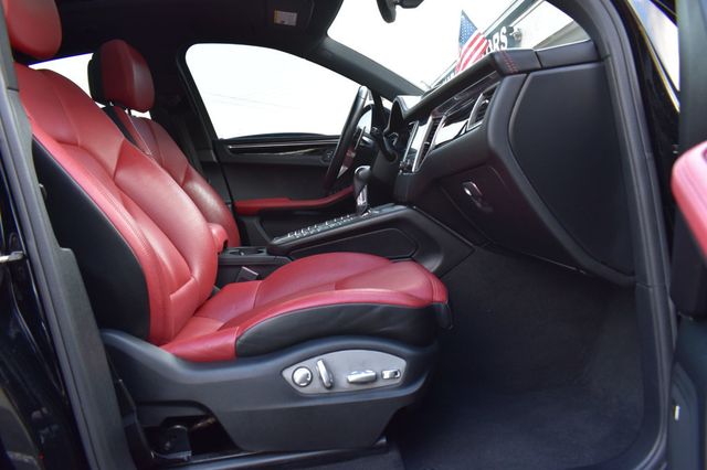 2018 Porsche Macan  - 23084684 - 14