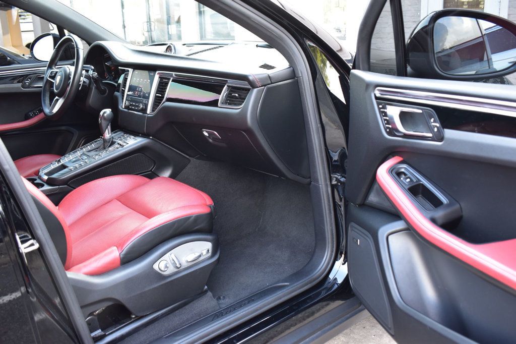 2018 Porsche Macan  - 23084684 - 16