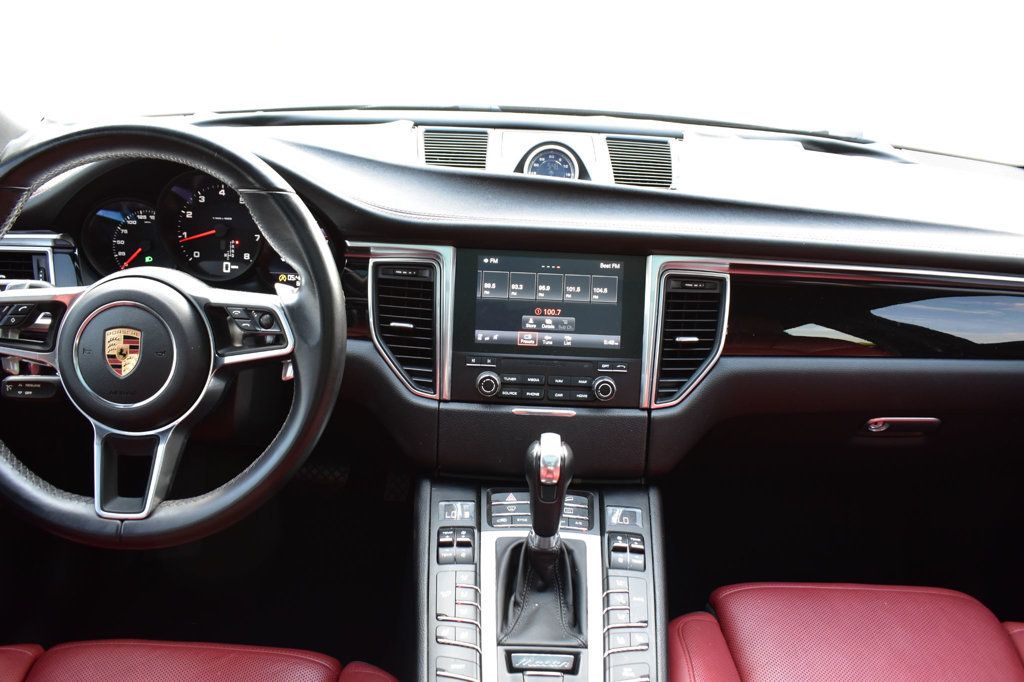 2018 Porsche Macan  - 23084684 - 25