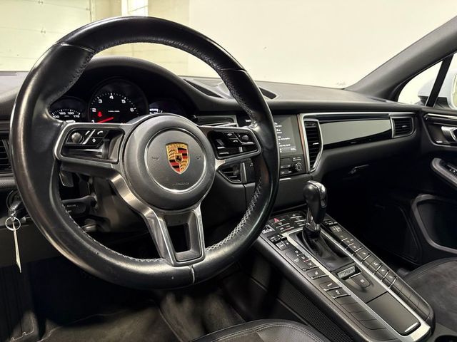 2018 Porsche Macan   - 23061770 - 9