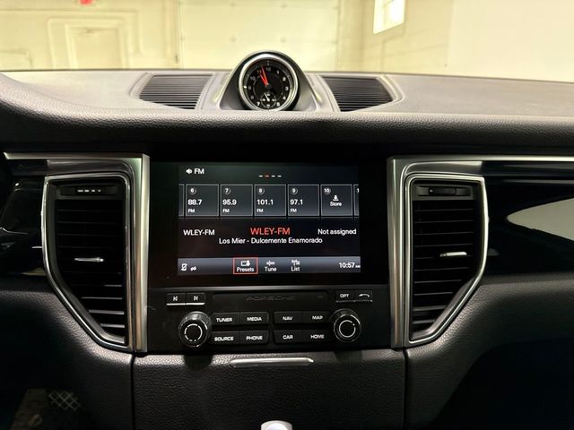 2018 Porsche Macan   - 23061770 - 16