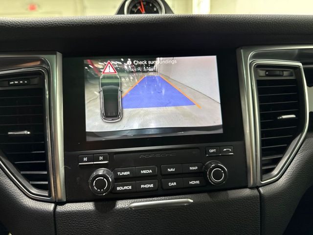 2018 Porsche Macan   - 23061770 - 18
