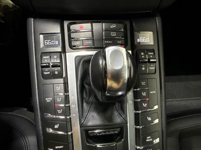 2018 Porsche Macan   - 23061770 - 19