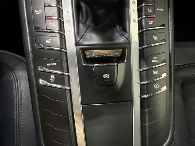 2018 Porsche Macan   - 23061770 - 20