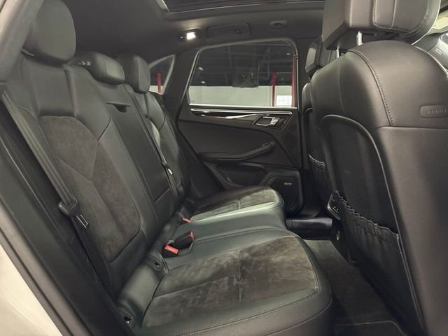 2018 Porsche Macan   - 23061770 - 28