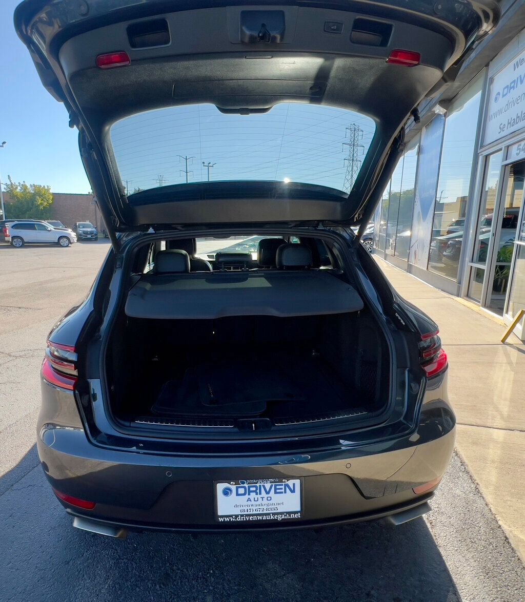 2018 Porsche Macan  - 22629182 - 33