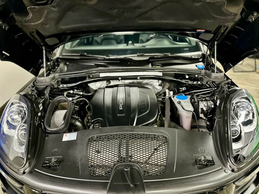 2018 Porsche Macan  - 22949608 - 9