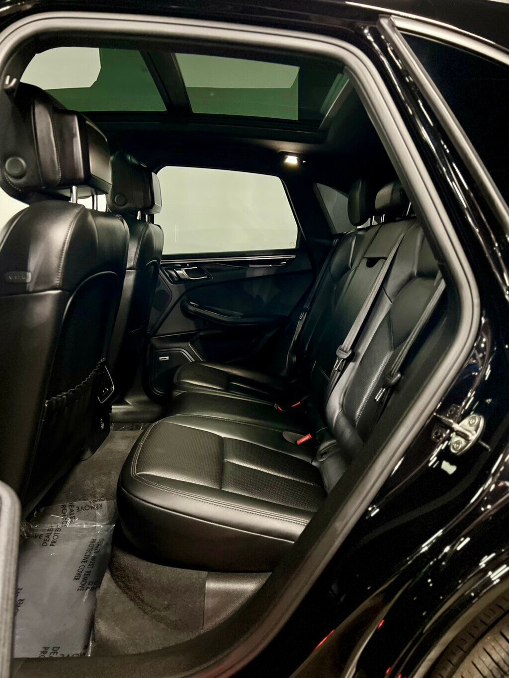 2018 Porsche Macan  - 22949608 - 14