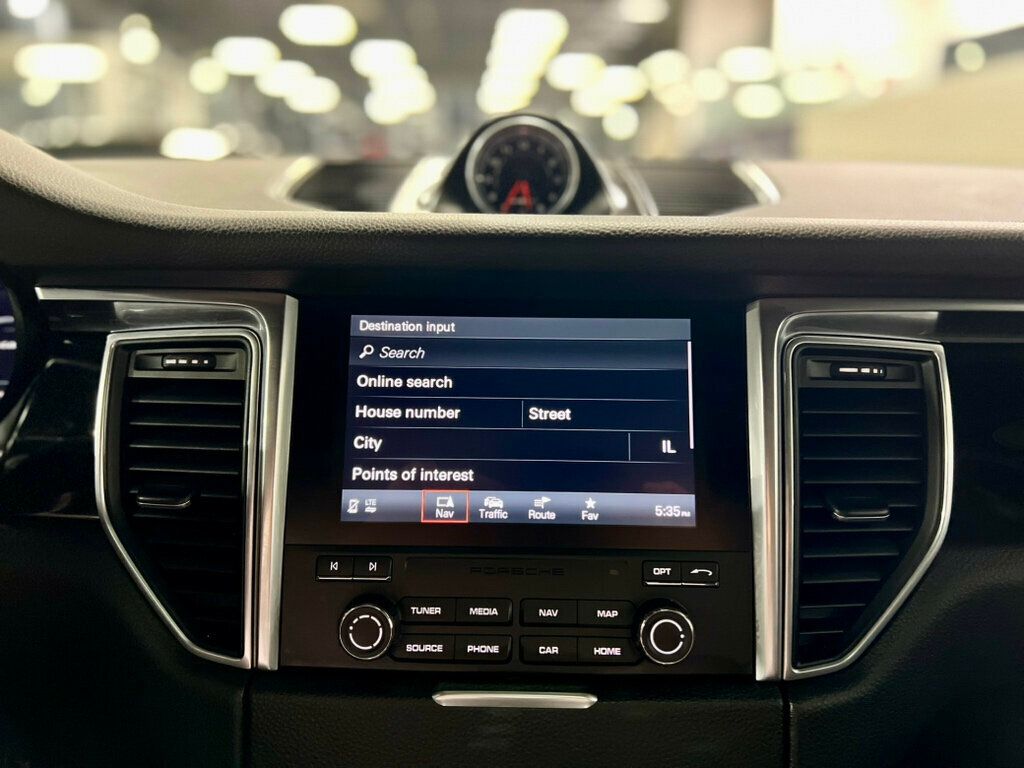 2018 Porsche Macan  - 22949608 - 19