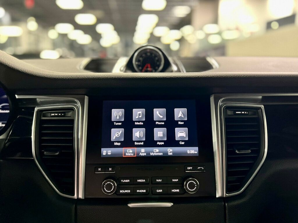 2018 Porsche Macan  - 22949608 - 22