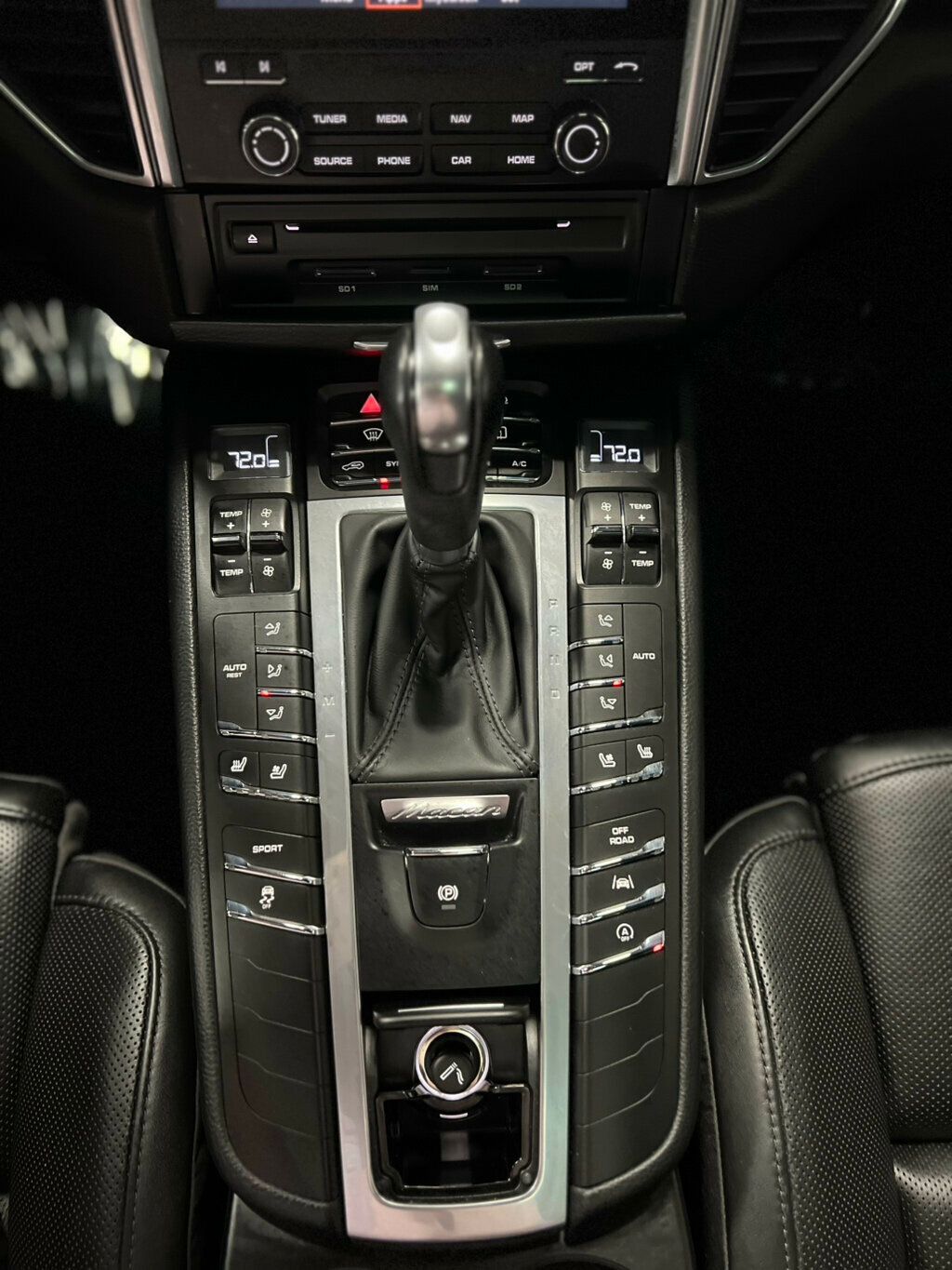 2018 Porsche Macan  - 22949608 - 25