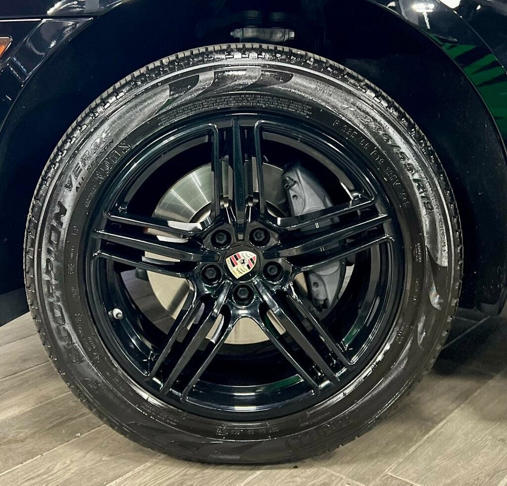 2018 Porsche Macan  - 22949608 - 28