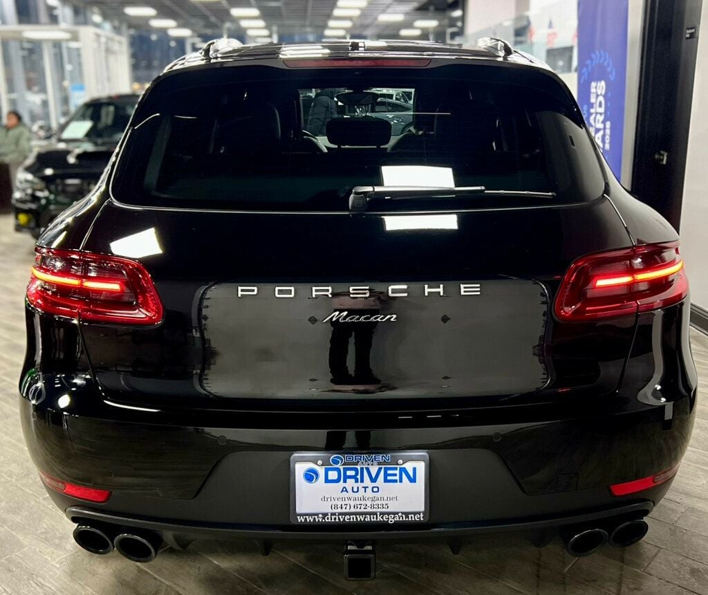 2018 Porsche Macan photo 4