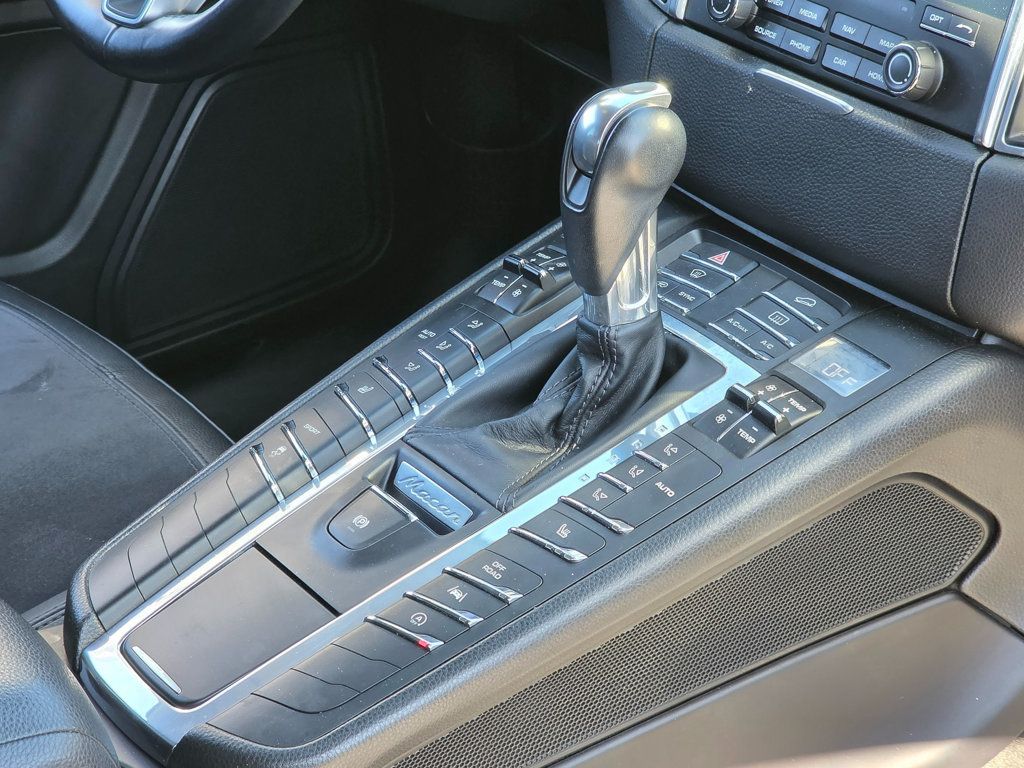 2018 Porsche Macan - 22925302 - 15