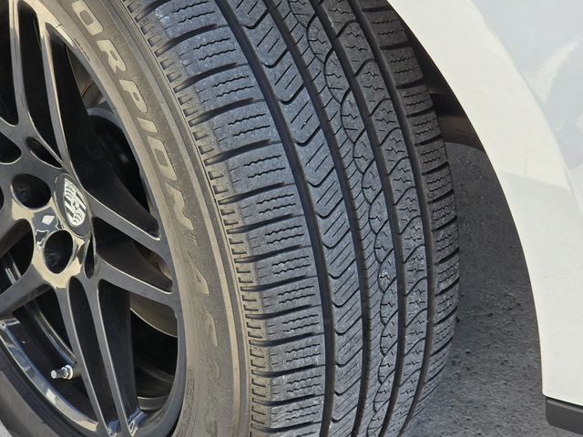 2018 Porsche Macan   - 22925302 - 23