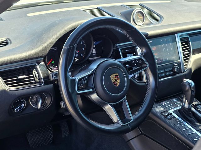 2018 Porsche Macan   - 22925302 - 24