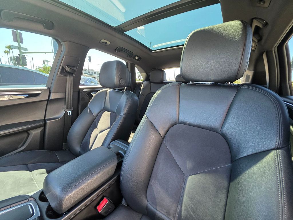 2018 Porsche Macan - 22925302 - 26