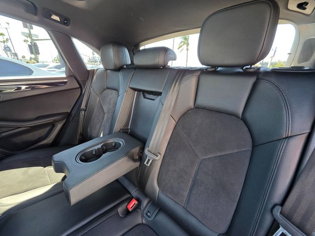 2018 Porsche Macan   - 22925302 - 28