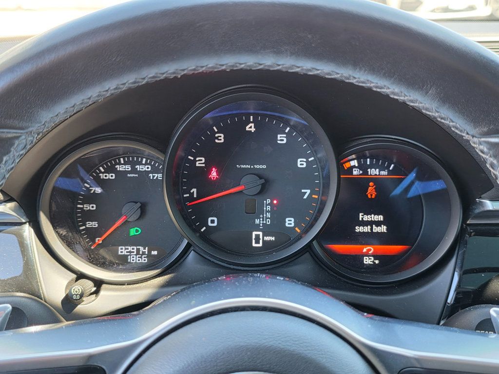 2018 Porsche Macan - 22925302 - 34