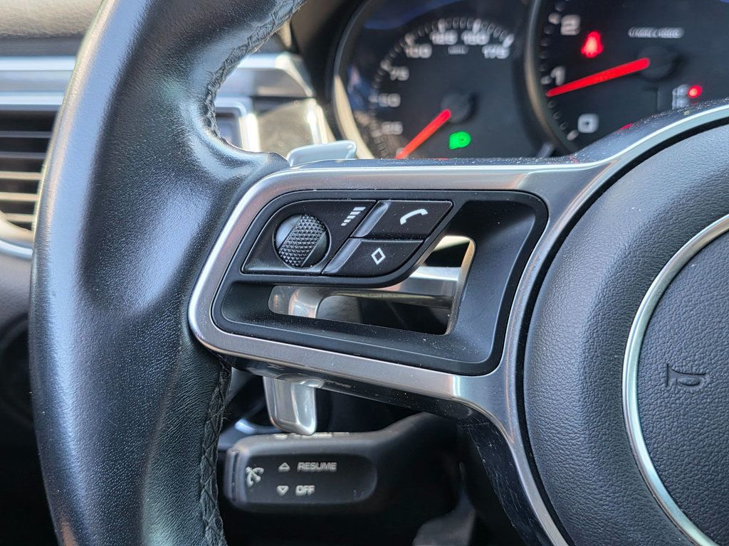 2018 Porsche Macan - 22925302 - 35