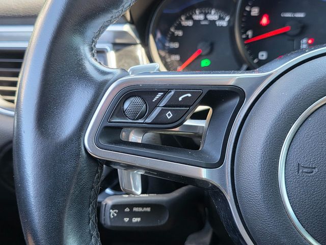 2018 Porsche Macan   - 22925302 - 35