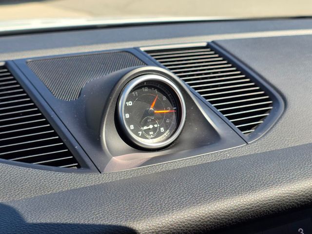 2018 Porsche Macan   - 22925302 - 38