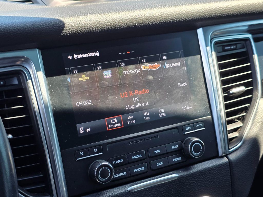 2018 Porsche Macan - 22925302 - 39