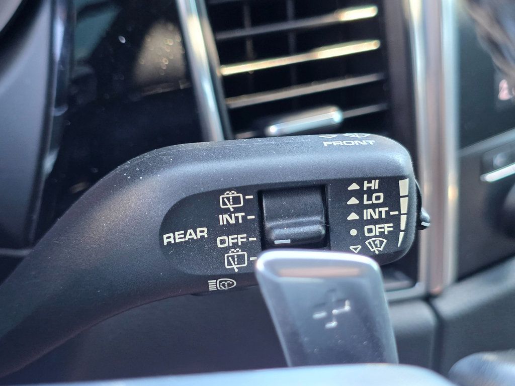 2018 Porsche Macan - 22925302 - 50