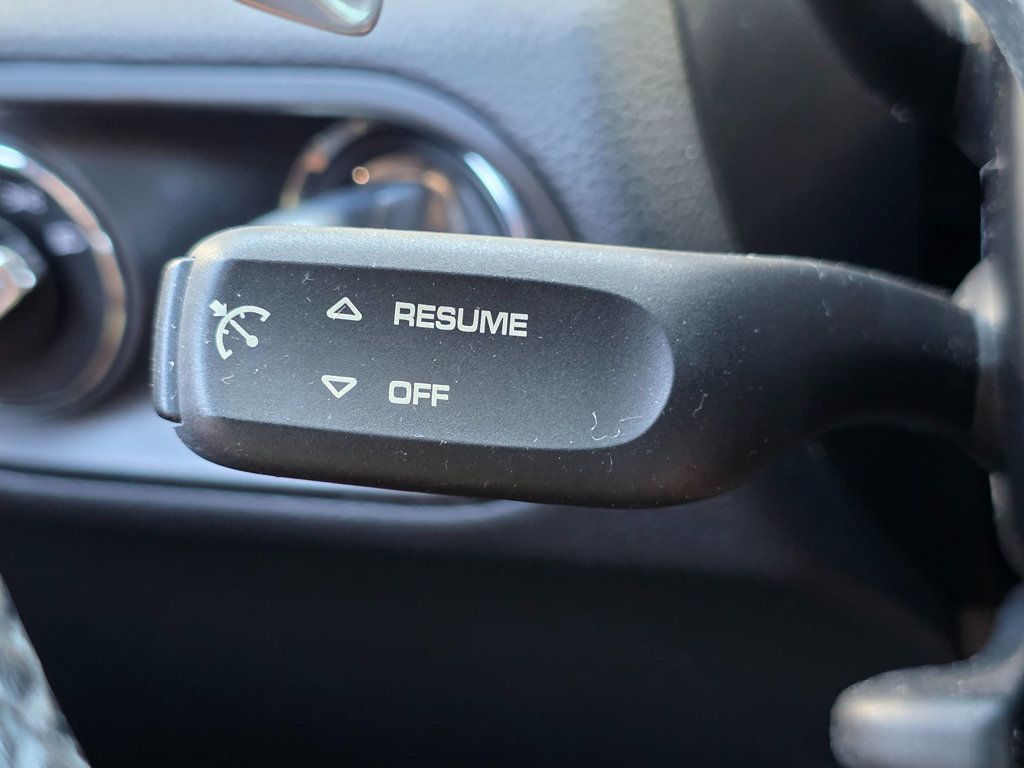 2018 Porsche Macan - 22925302 - 51